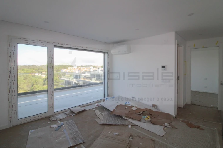 Apartamento T3 para Venda em Charneca de Caparica e Sobreda Foto 23