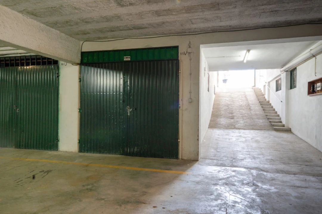 Garagem para Venda em Nazare Foto 4