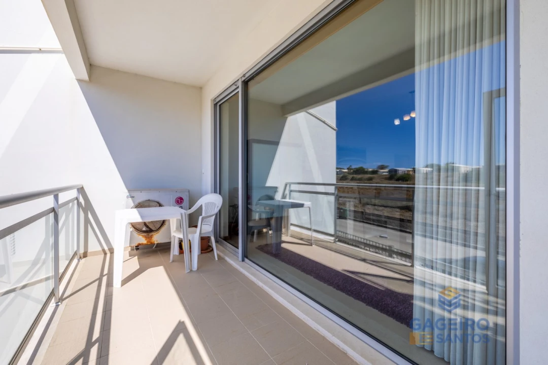 Apartamento T3 para Arrendamento em São Martinho do Porto Foto 11