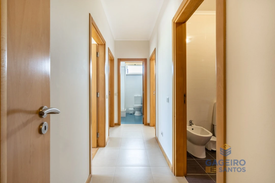 Apartamento T3 para Arrendamento em São Martinho do Porto Foto 13