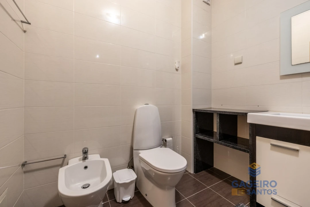 Apartamento T3 para Arrendamento em São Martinho do Porto Foto 17