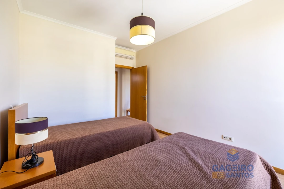 Apartamento T3 para Arrendamento em São Martinho do Porto Foto 19