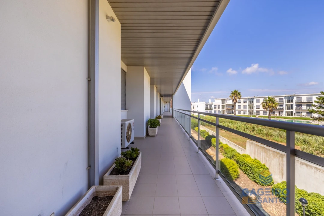 Apartamento T3 para Arrendamento em São Martinho do Porto Foto 25