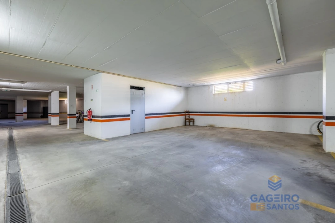 Apartamento T3 para Arrendamento em São Martinho do Porto Foto 26