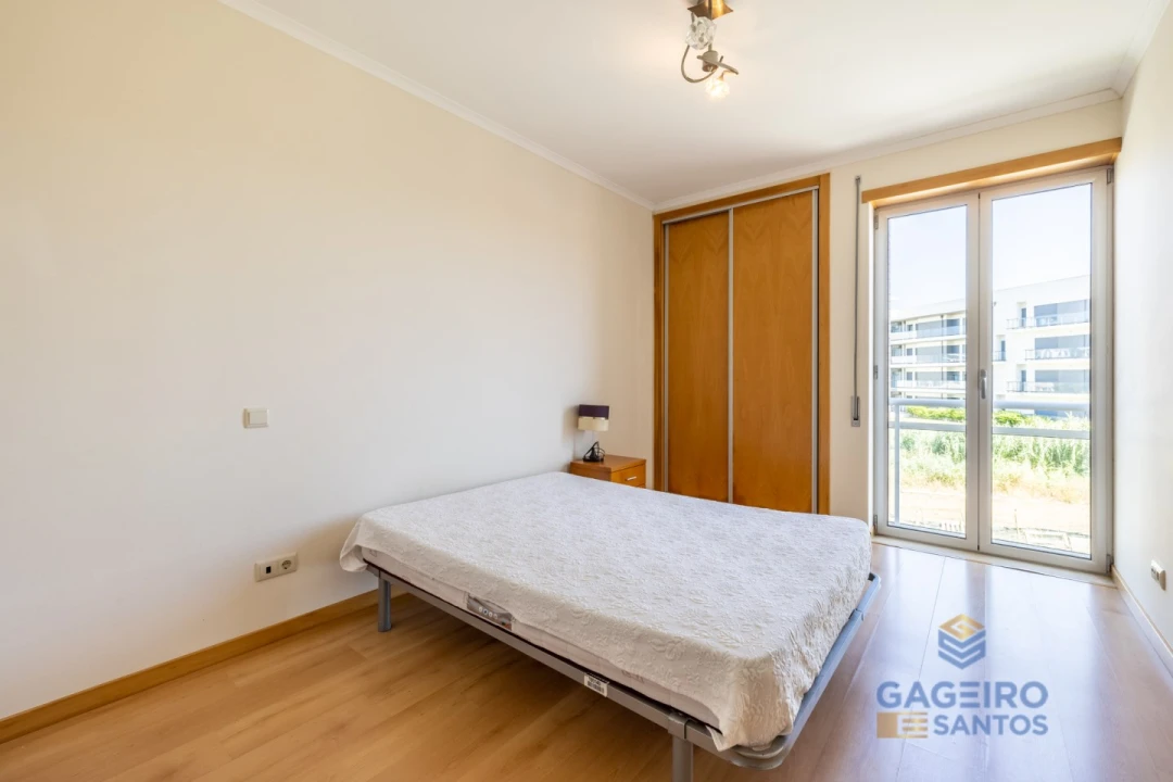 Apartamento T3 para Arrendamento em São Martinho do Porto Foto 14