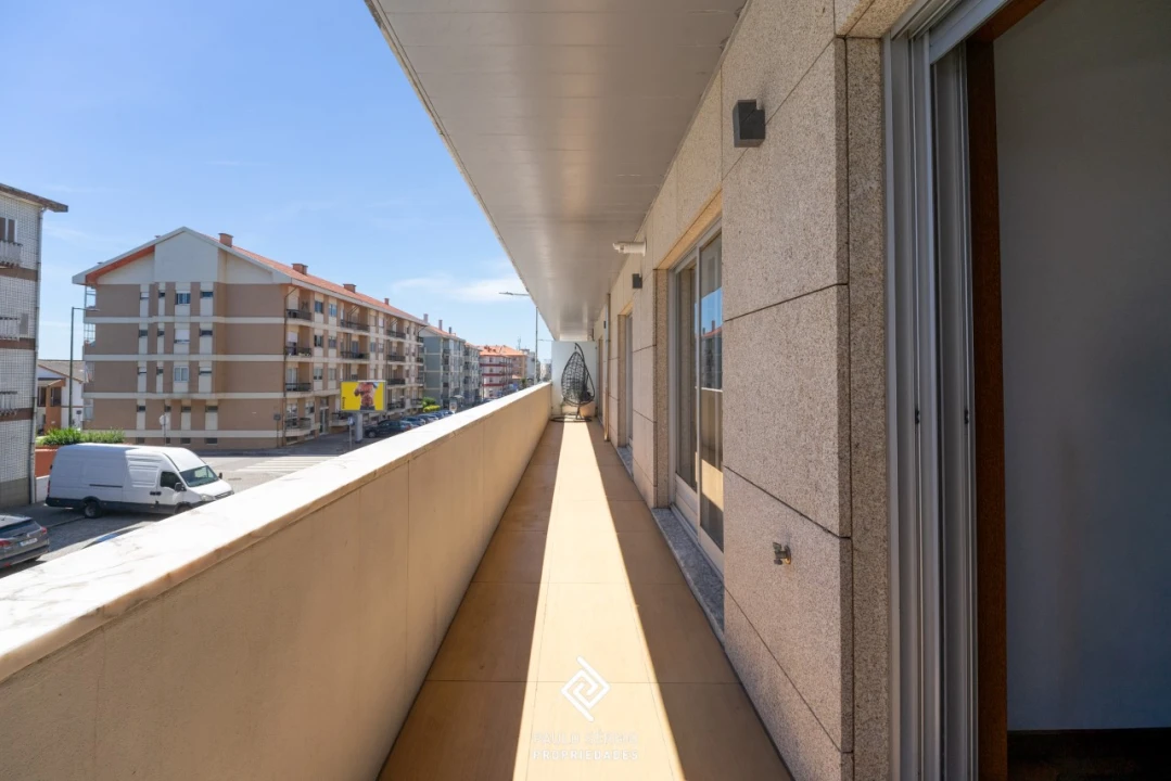 Apartamento T2 para Arrendamento em Canidelo Foto 12