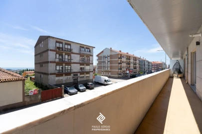Apartamento T2 para Arrendamento em Canidelo