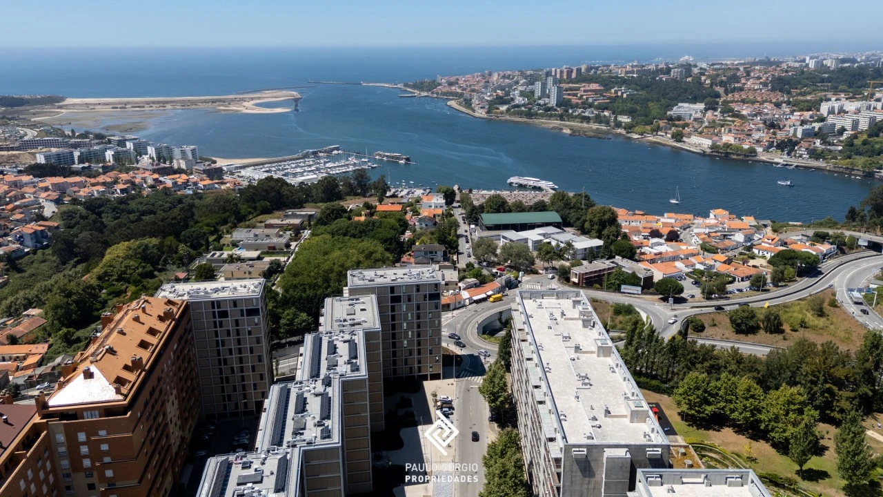 Apartamento T4 para Venda em Santa Marinha e São Pedro da Afurada Foto 29
