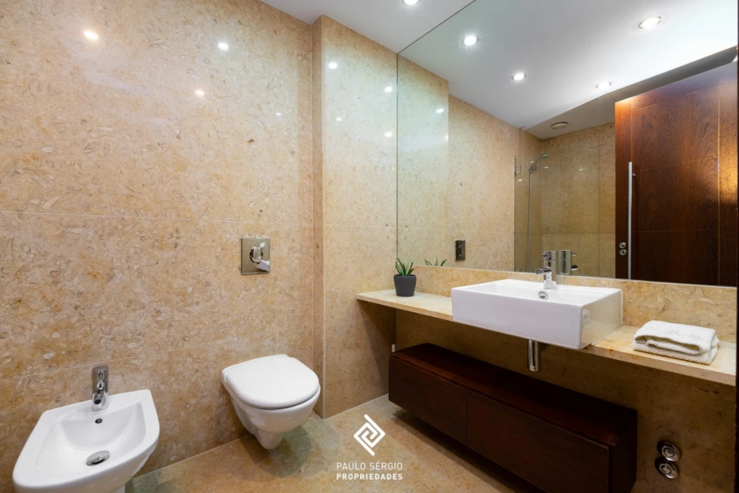 Apartamento T4 para Venda em Santa Marinha e São Pedro da Afurada Foto 11