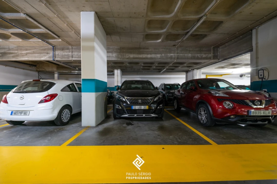 Apartamento T4 para Venda em Santa Marinha e São Pedro da Afurada Foto 27