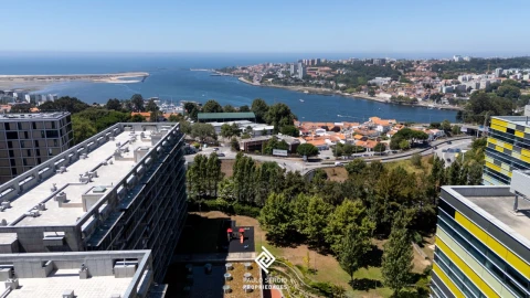 Apartamento T4 para Venda em Santa Marinha e São Pedro da Afurada