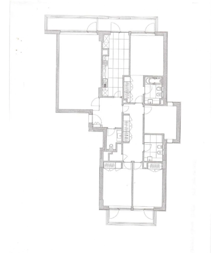 Apartamento T4 para Venda em Santa Marinha e São Pedro da Afurada Planta 1