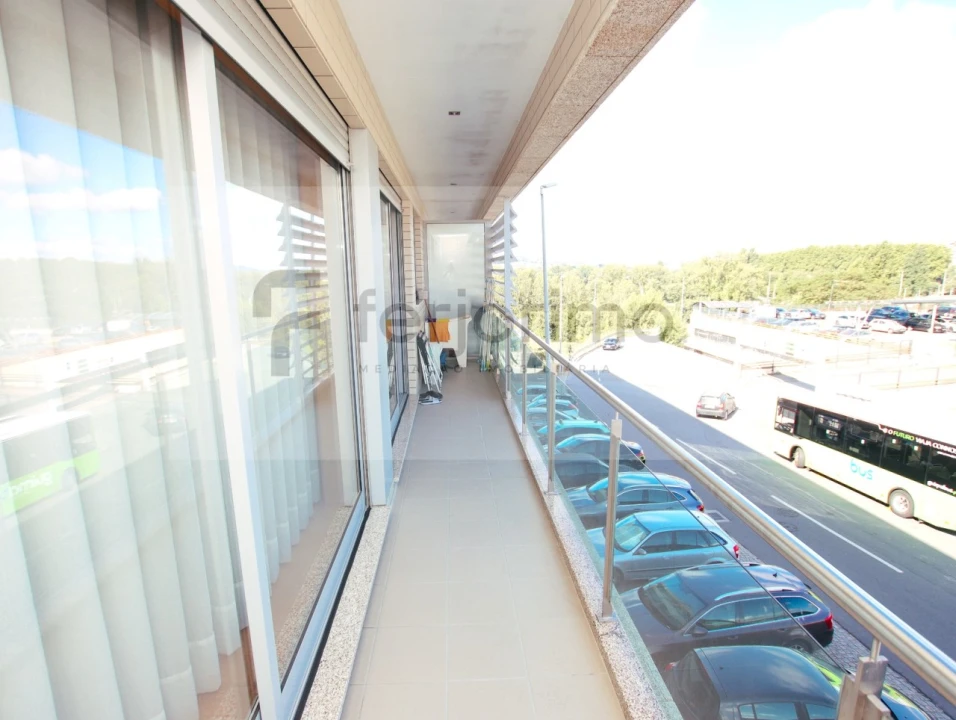 Apartamento T2 para Venda em Creixomil Foto 1