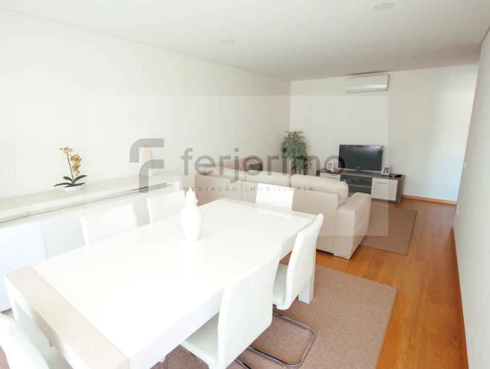 Apartamento T2 para Venda em Creixomil Foto 6