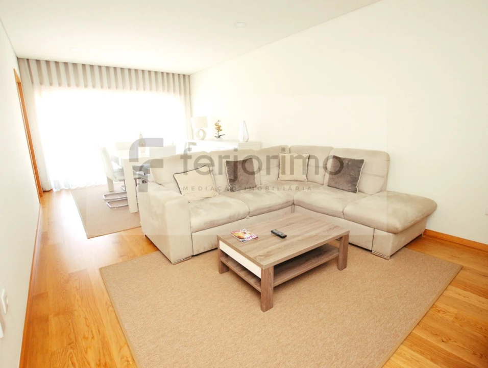 Apartamento T2 para Venda em Creixomil Foto 9
