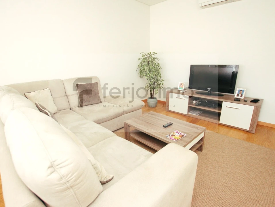 Apartamento T2 para Venda em Creixomil Foto 10