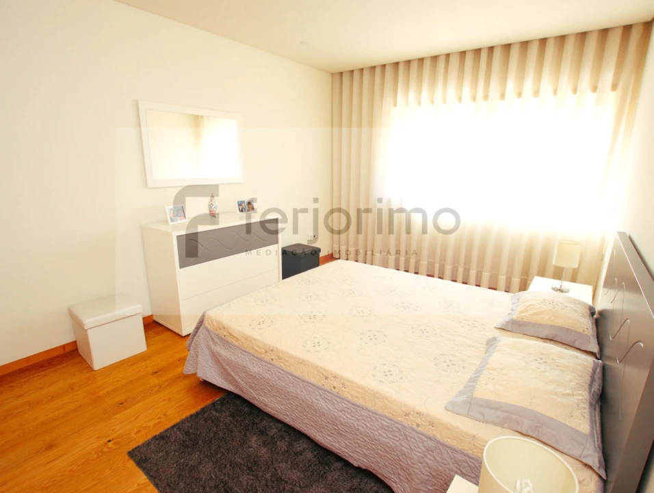 Apartamento T2 para Venda em Creixomil Foto 13