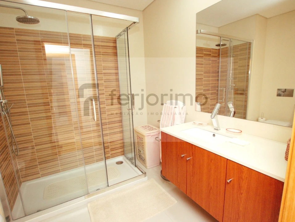 Apartamento T2 para Venda em Creixomil Foto 19