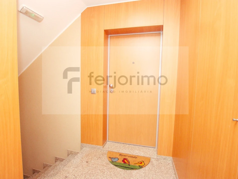 Apartamento T2 para Venda em Creixomil Foto 20