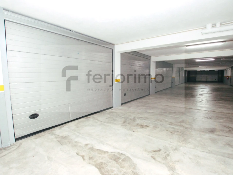 Apartamento T2 para Venda em Creixomil Foto 22