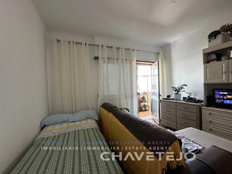 Apartamento T1 para Venda em São João Baptista e Santa Maria dos Olivais Foto 5