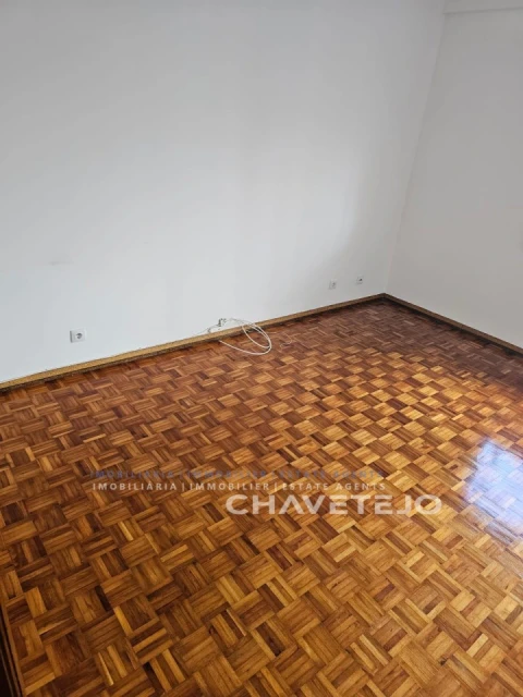 Apartamento T1 para Venda em São João Baptista e Santa Maria dos Olivais
