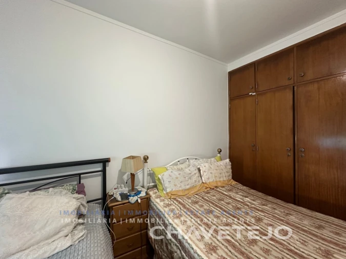 Apartamento T1 para Venda em São João Baptista e Santa Maria dos Olivais Foto 7