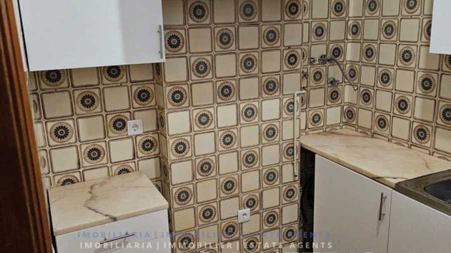 Apartamento T1 para Venda em São João Baptista e Santa Maria dos Olivais