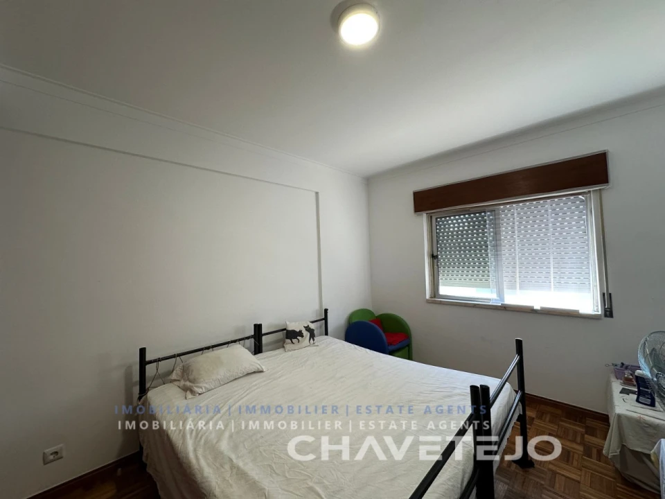 Apartamento T1 para Venda em São João Baptista e Santa Maria dos Olivais Foto 7