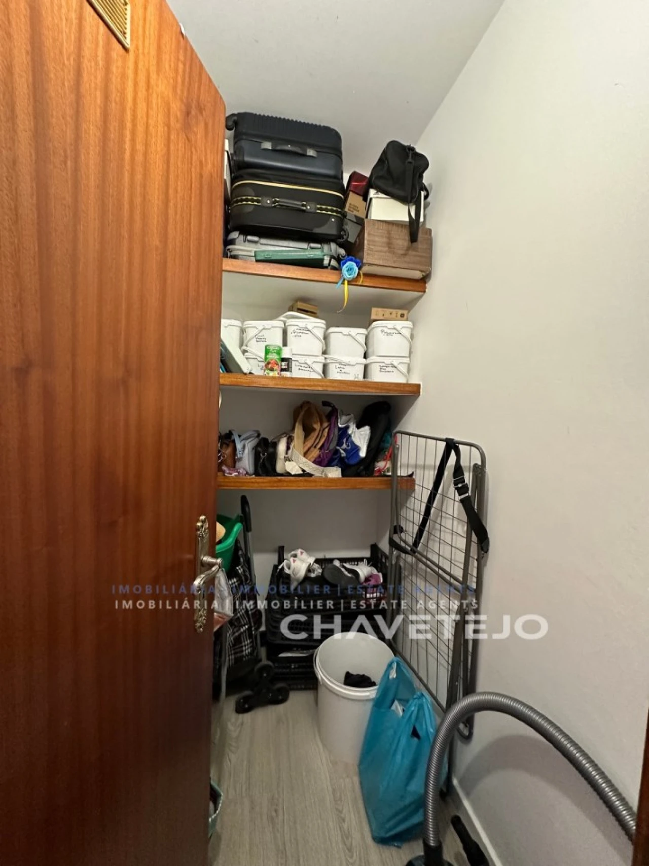 Apartamento T1 para Venda em São João Baptista e Santa Maria dos Olivais Foto 9