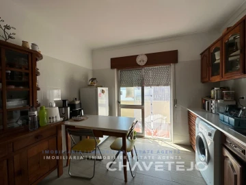 Apartamento T1 para Venda em São João Baptista e Santa Maria dos Olivais