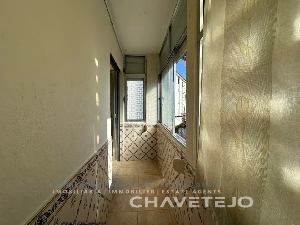Apartamento T2 para Venda em São João Baptista e Santa Maria dos Olivais Foto 4