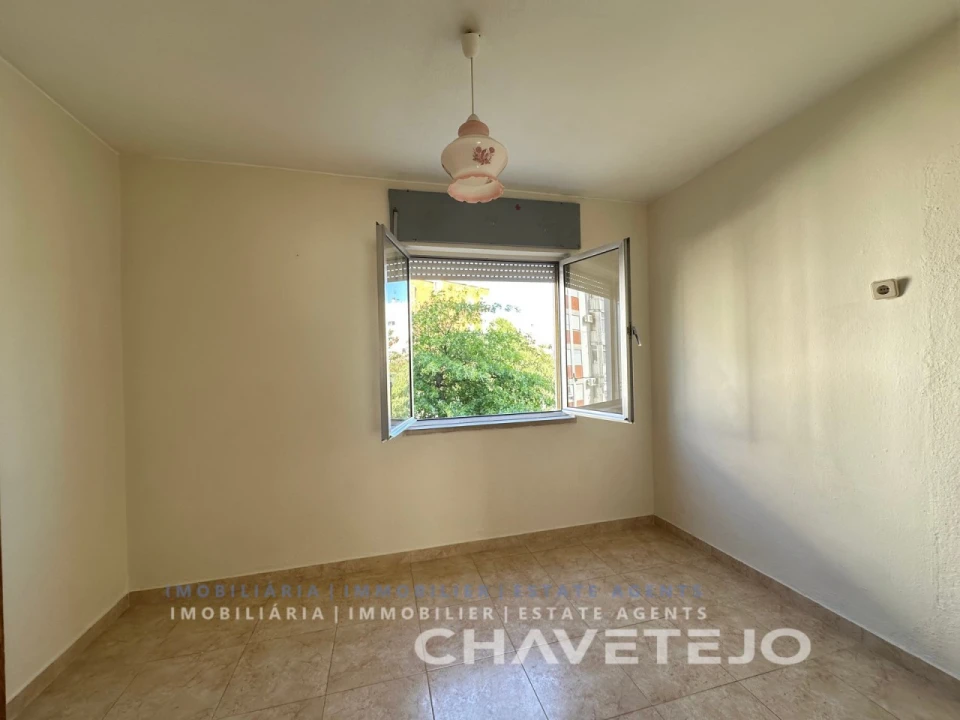 Apartamento T2 para Venda em São João Baptista e Santa Maria dos Olivais Foto 7