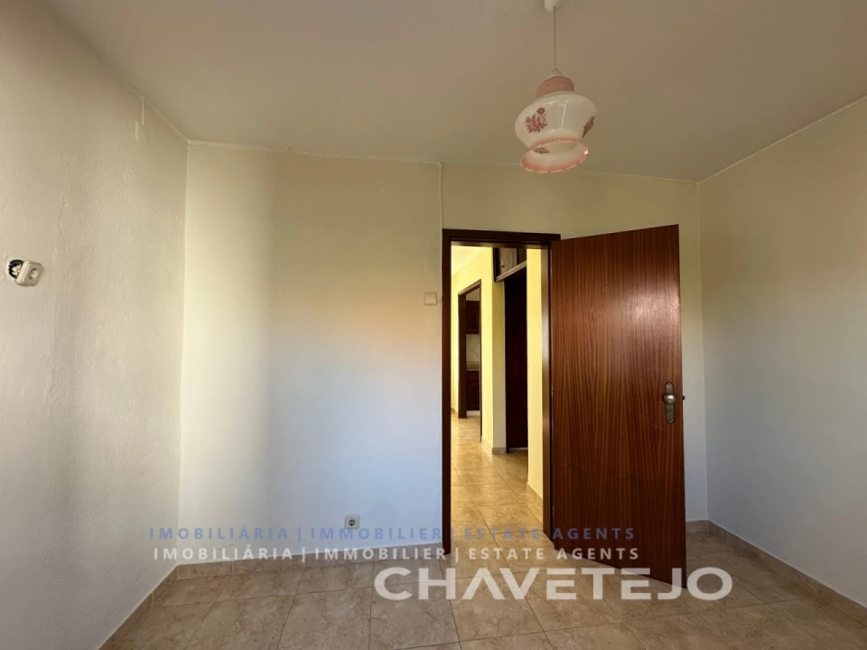 Apartamento T2 para Venda em São João Baptista e Santa Maria dos Olivais Foto 9