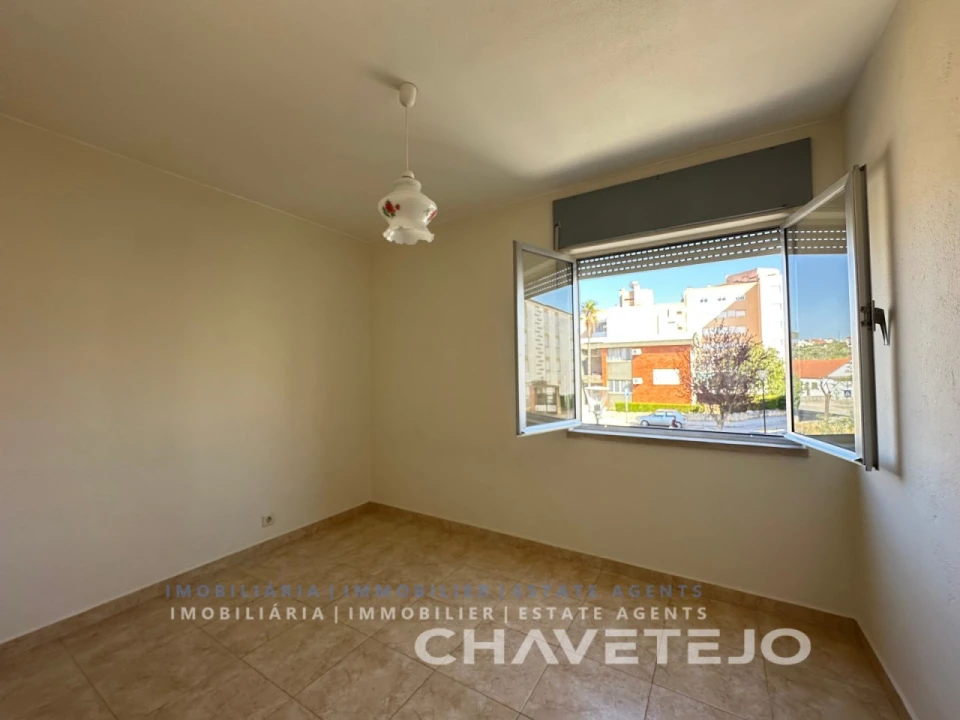 Apartamento T2 para Venda em São João Baptista e Santa Maria dos Olivais Foto 11