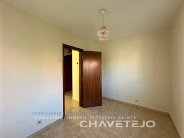 Apartamento T2 para Venda em São João Baptista e Santa Maria dos Olivais