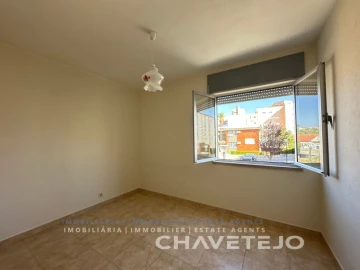 Apartamento T2 para Venda em São João Baptista e Santa Maria dos Olivais