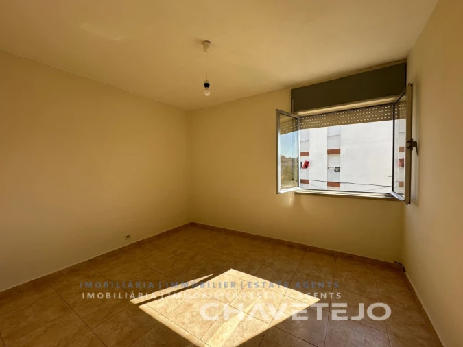 Apartamento T2 para Venda em São João Baptista e Santa Maria dos Olivais Foto 13