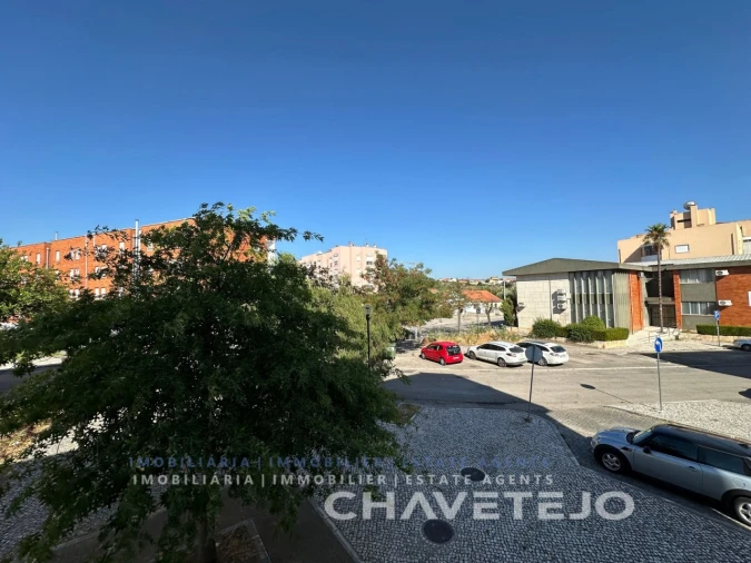 Apartamento T2 para Venda em São João Baptista e Santa Maria dos Olivais Foto 17