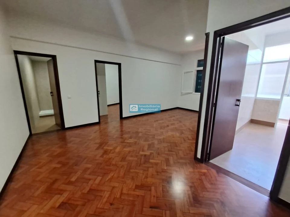 Apartamento T2 para Venda em Funchal (Se) Foto 1