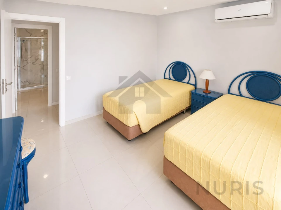 Apartamento T1 para Venda em Portimão Foto 11