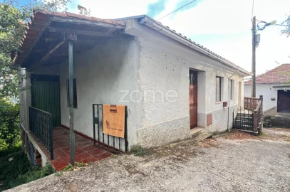 Moradia T4 para Venda em Folques