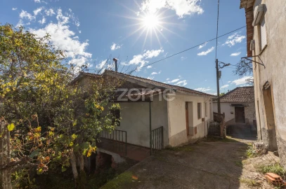 Moradia T4 para Venda em Folques