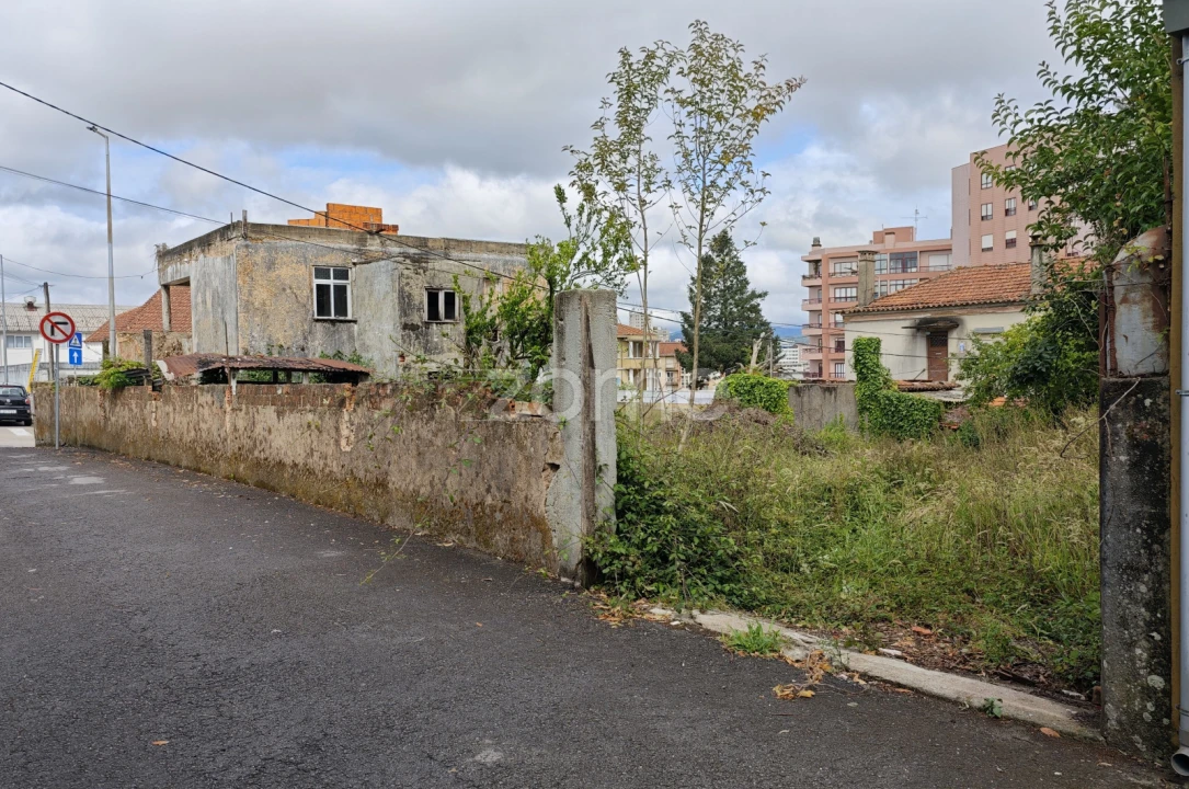 Moradia T2 para Venda em São João da Madeira Foto 1