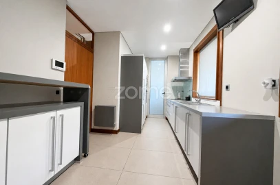 Apartamento T3 para Venda em Vila Nova de Famalicão e Calendário