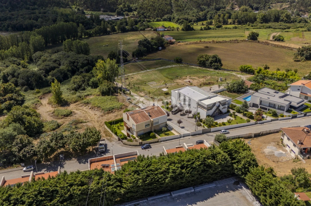 Moradia T3 para Venda em Nogueira, Fraião e Lamaçães Foto 3