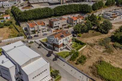 Moradia T3 para Venda em Nogueira, Fraião e Lamaçães