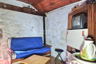 Moradia T2 para Venda em Sezelhe e Covelães