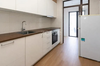 Apartamento T1 para Arrendamento em Santa Maria da Feira, Travanca, Sanfins e Espargo