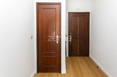 Apartamento T1 para Arrendamento em Santa Maria da Feira, Travanca, Sanfins e Espargo